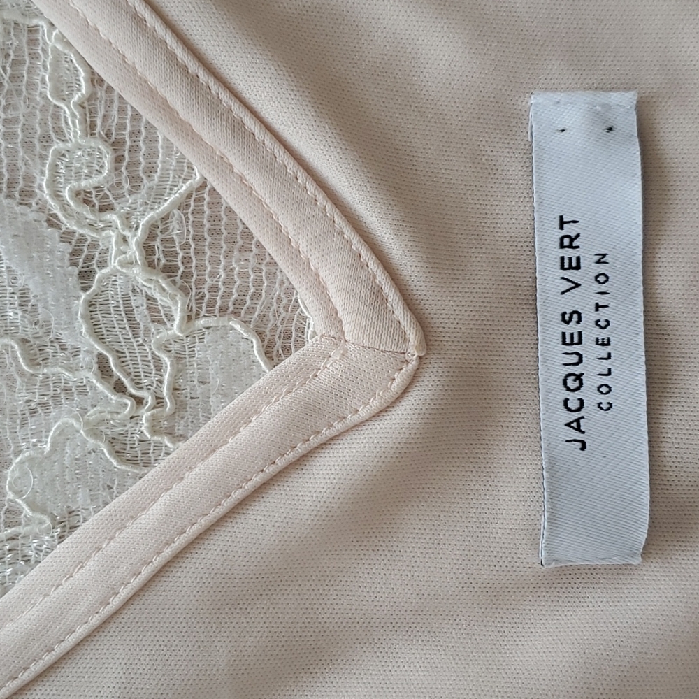 JACQUES VERT SPECIAL OCCASION WHITE LACE BLAUSE WITH BEIGE LINING ( SIZE 12 ) - Picture 7 of 10